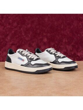 Autry Unisex Medallist Low White Black Leather Lace-up Sneakers M6.5 W8 EUR39